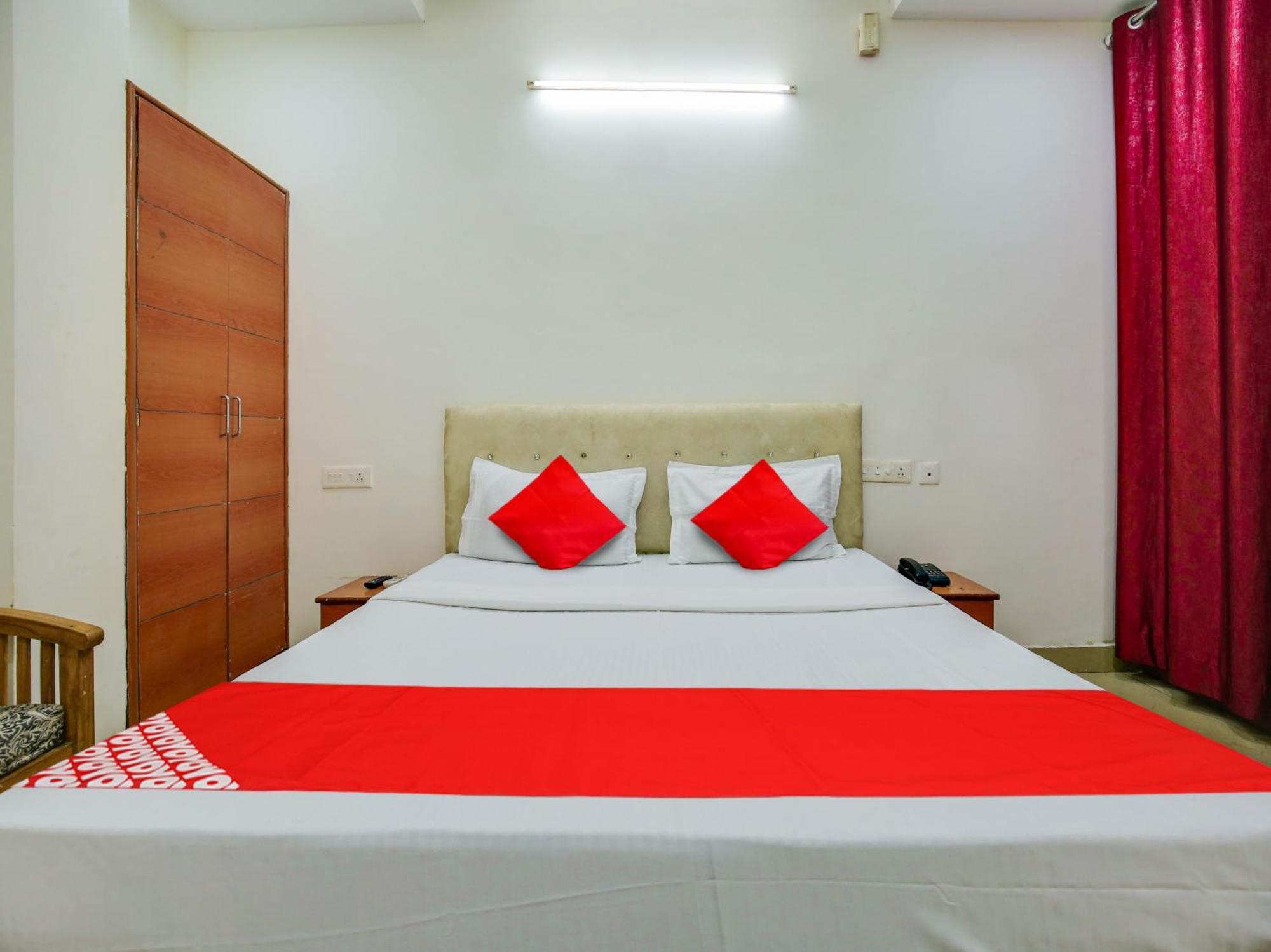 Hotel O Platinum Inn Nayagaon Exteriér fotografie