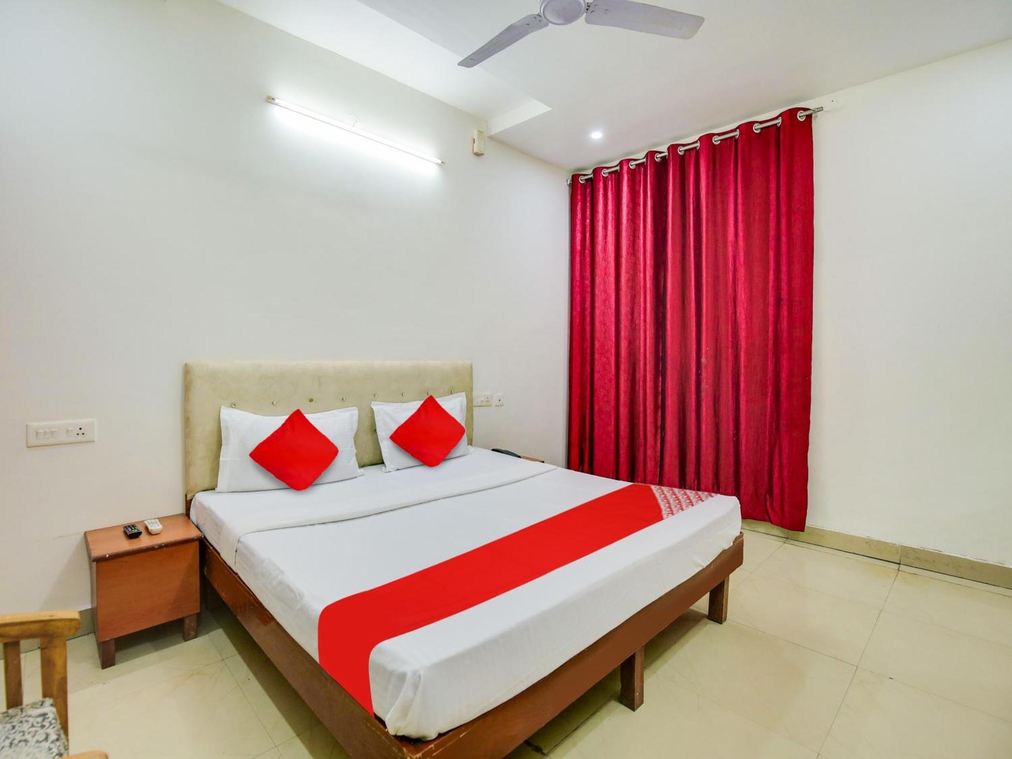 Hotel O Platinum Inn Nayagaon Exteriér fotografie