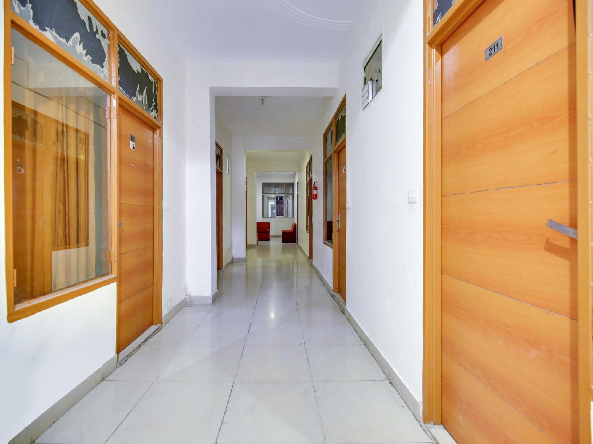 Hotel O Platinum Inn Nayagaon Exteriér fotografie